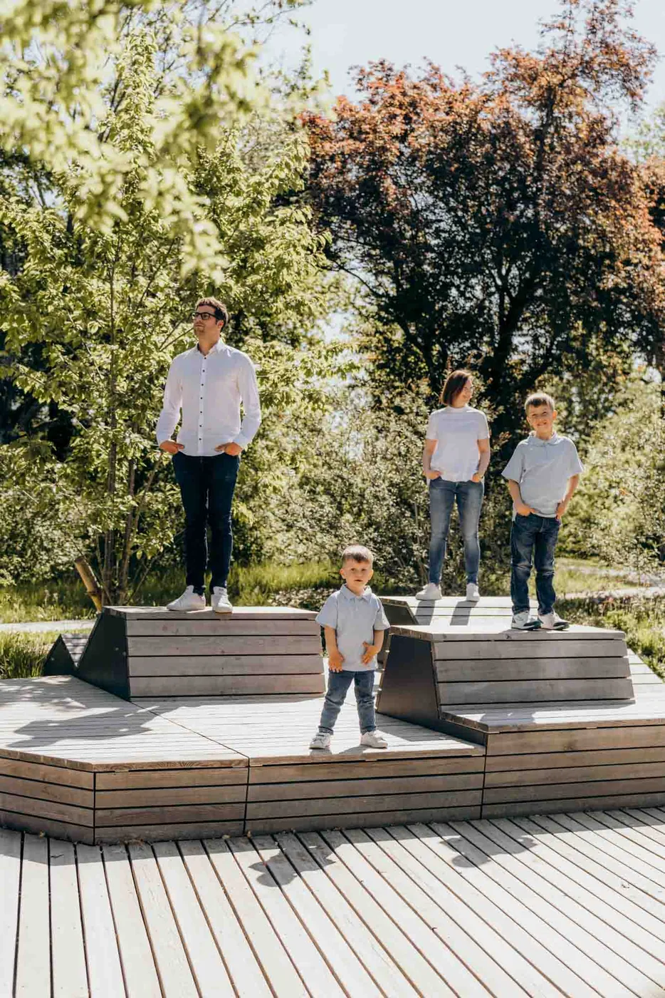 Familienfotos München – Vater mit drei Kindern